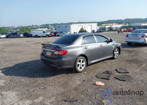 2013 Toyota Corolla S from USA, damaged, VIN 2T1BU4EE8DC958906